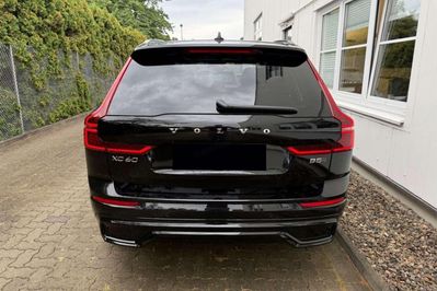 Volvo XC60 B5 AWD Plus Dark