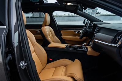 Volvo V90 T8 AWD Plug-In Hybrid Ultimate Bright aut