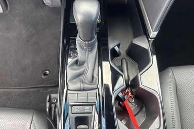 Toyota Camry 2.5 Hybrid Dynamic Force Prestige e-CVT