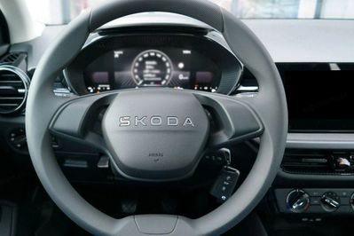Skoda Fabia Essence 1.0 MPI
