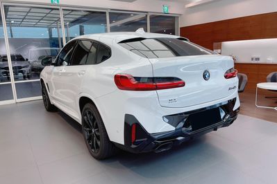BMW X4 M40i