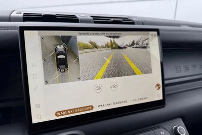 Land Rover Defender 110 D300 X-Dynamic HSE