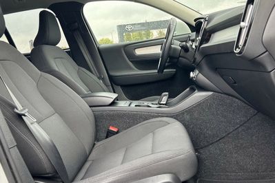 Volvo XC40 T3 Momentum Pro