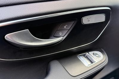 Mercedes V Klasa 300 d 4-Matic 9G-Tronic Avantgarde (ekstra dł)
