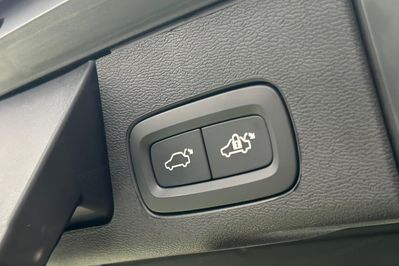 Volvo XC60 T6 Plug-In Hybrid AWD Ultra Dark aut