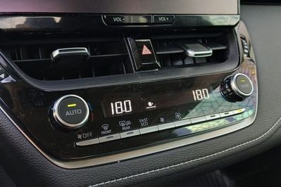 Toyota Corolla 1.8 Hybrid Style