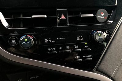 Toyota Camry 2.5 Hybrid Prestige