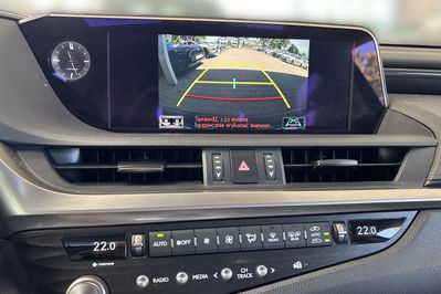 Lexus ES 300h Business Edition