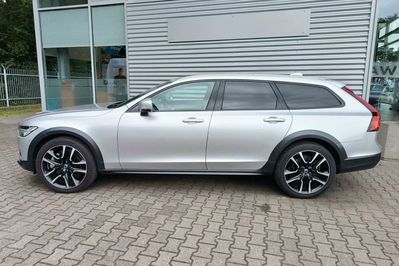 Volvo V90 B5 D AWD Momentum Pro aut Cross Country