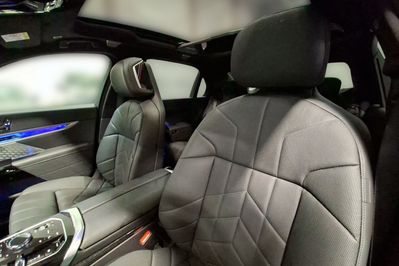BMW Seria 7 750e PHEV xDrive