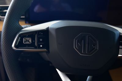 MG HS 1.5T HEV+ Exclusive aut