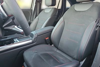 Mercedes GLA 200 d 4-Matic AMG Line 8G-DCT