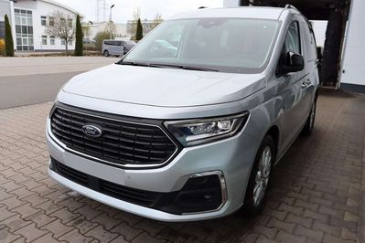 Ford Tourneo Connect PHEV Titanium A6