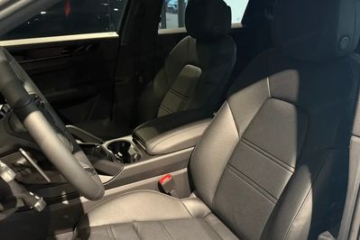 Porsche Cayenne Coupe E-Hybrid Black Edition