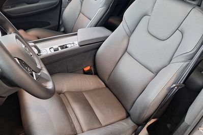 Volvo XC60 T6 Plug-In Hybrid AWD Plus Dark