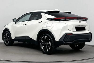 Toyota C-HR Style 2.0 Hybrid Dynamic Force Plug-in