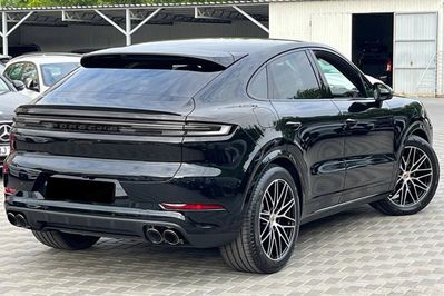 Porsche Cayenne Coupe E-Hybrid Black Edition
