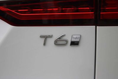 Volvo V60 T6 AWD Plug-In Hybrid Plus Dark