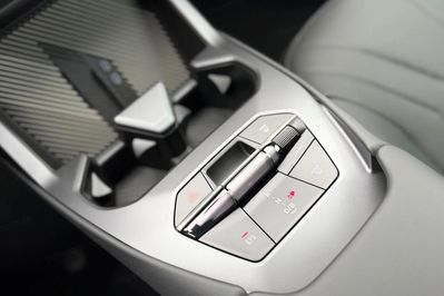 BMW iX3 40 sDrive 86.9kWh
