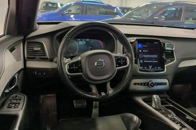 Volvo XC90 T8 AWD Plug-In Hybrid R-Design 7os