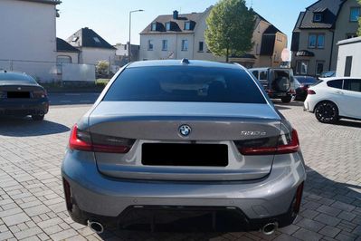 BMW Seria 3 330e M Sport