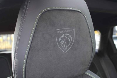 Peugeot 308 GT Exclusive S&S e-DCS6 1.2 mHEV