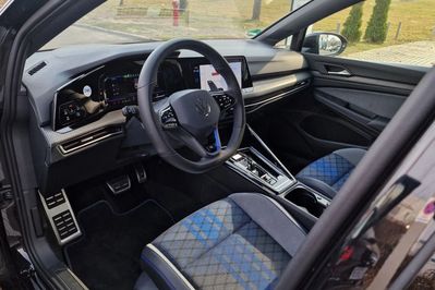 Volkswagen Golf VIII 2.0 TSI 4Mot. R DSG