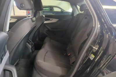 Audi A4 35 TFSI mHEV S tronic