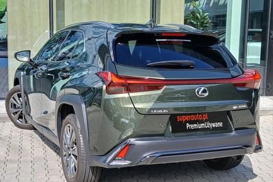Lexus UX 300h F Sport Design