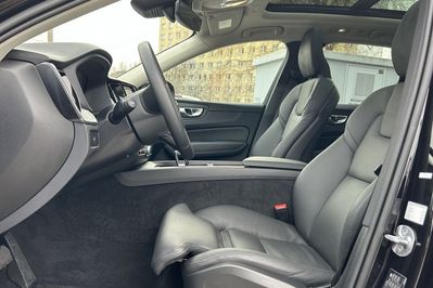 Volvo XC60 B5 B AWD Plus Dark
