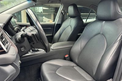 Toyota Camry 2.5 Hybrid Executive CVT