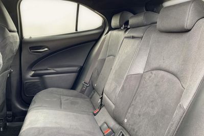 Lexus UX 250h GPF Business 2WD
