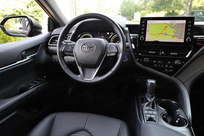 Toyota Camry Hybrid Prestige Cvt