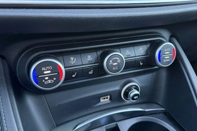 Alfa Romeo Stelvio Turbo Executive Q4