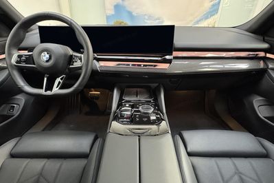 BMW Seria 5 Touring 520d xDrive M Sport