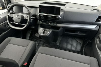 Peugeot Traveller Long L2H1 AT