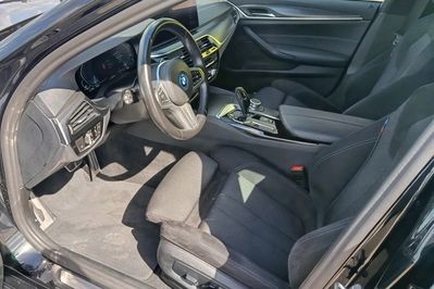BMW Seria 5 530e xDrive M Sport