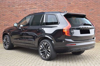 Volvo XC90 T8 AWD Plug-In Hybrid Ultra Dark