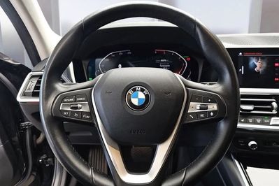 BMW Seria 3 Touring 320d xDrive Sport Line