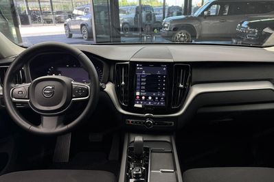Volvo XC60 B4 B Momentum Pro aut