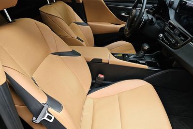 Lexus ES 300H Business Edition