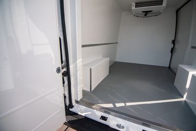 Fiat Ducato 3.3t L2H2 Zabudowa Izotermiczna