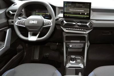Dacia Duster Expression MMT 1.8 Full Hybrid