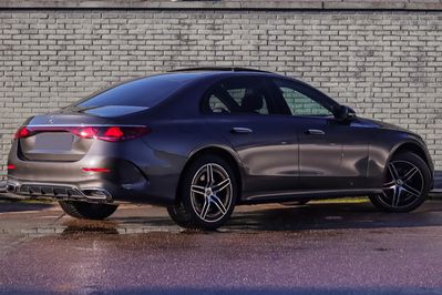 Mercedes Klasa E 300 e 4-Matic AMG
