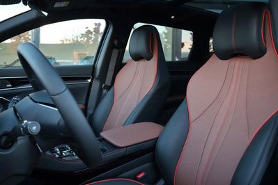 BYD Seal U DM-i  Design AWD