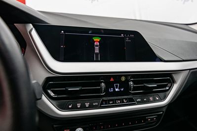 BMW Seria 1 118i Advantage aut