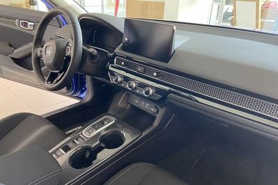 Honda Civic Elegance 2.0 i-MMD  CVT