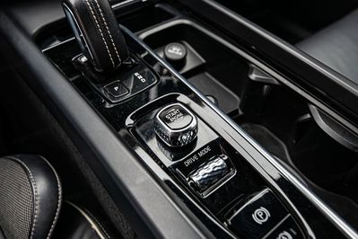 Volvo XC60 D AWD R-Design aut