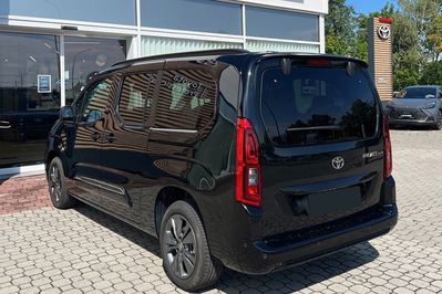 Toyota Proace City Verso Long  Family