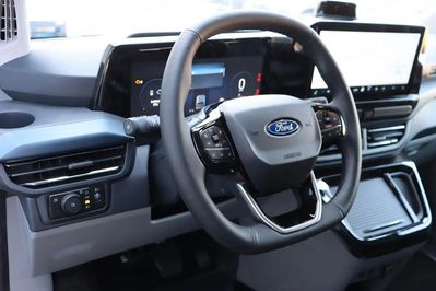 Ford Tourneo Custom 340 L2H1 Active PHEV CVT
